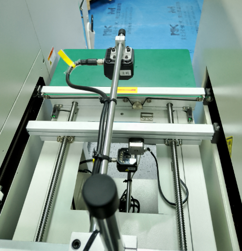 PCB電路板，接駁臺上方 下方組網讀碼，主從機掃碼.png